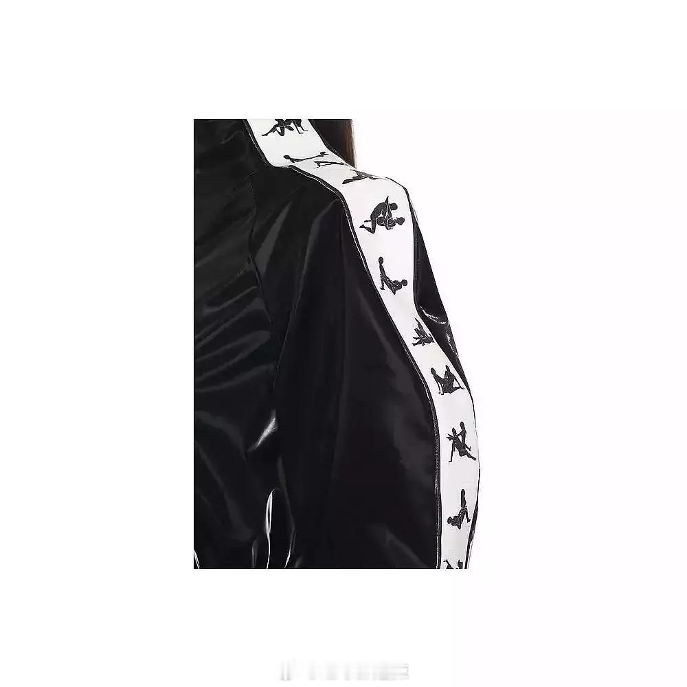 歌手alin黄丽玲穿的衣服图案    这个图案和曾毅手表图案一样 ​​​