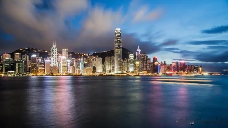 认知难提升，原因还挺多。在信息爆炸时代，每天接收海量信息，可多数人仍被困在固有认