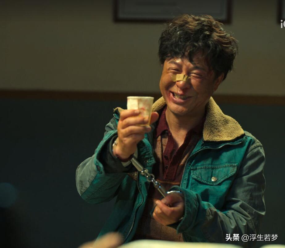 一句话说明孙子兵法在讲什么?
辩证法，方法论，特别管用的指导战争、商业、处世实践