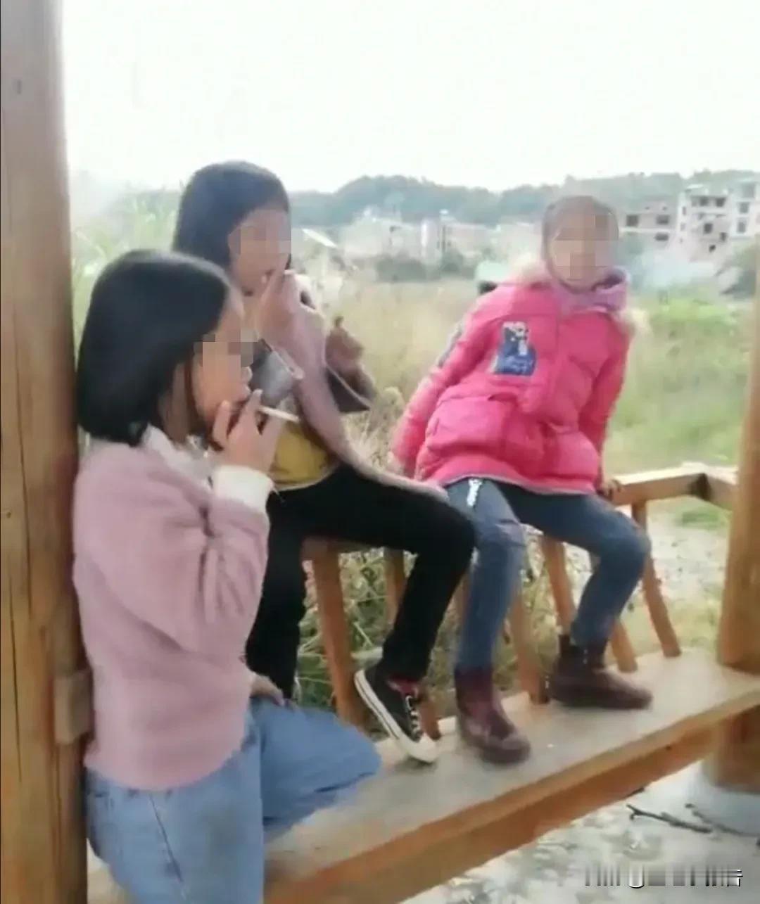 现在女性吸烟者越来越多，贵州某地疾控中心调查数据显示，90后女性中初次接触烟草的