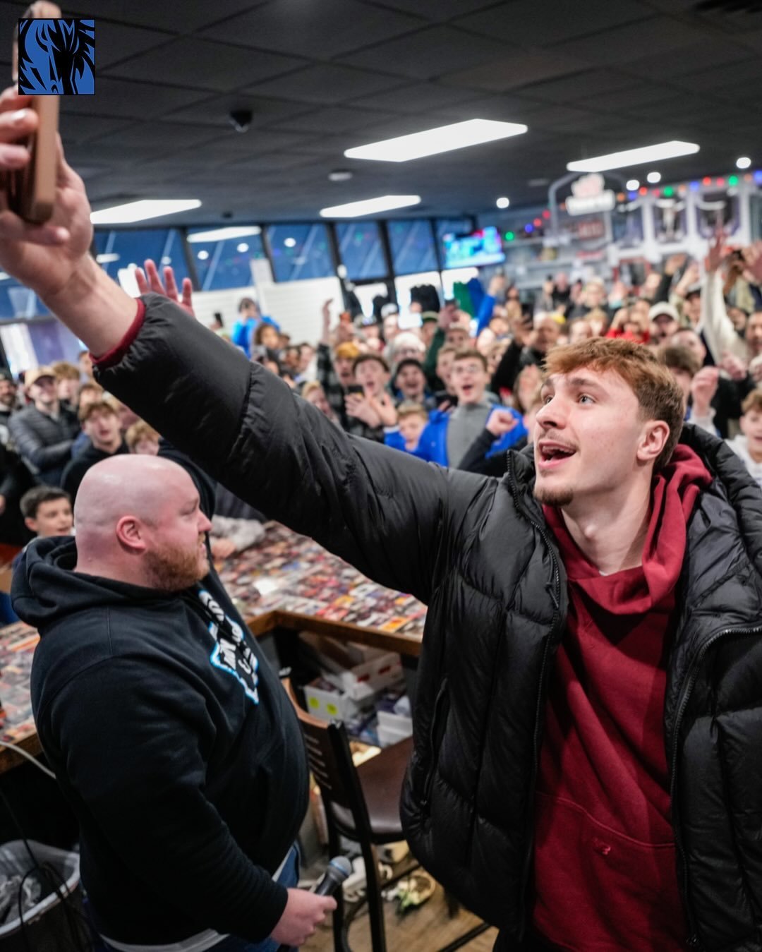 淀粉肠进入瑜伽裤时代弗拉格亮相印第安纳球星卡交易商店Indy Card Exch