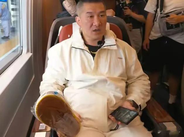 台湾馆长说了‘’同胞‘’一词！
台湾馆长是不是绿营不重要，他来大陆直播后，被绿营