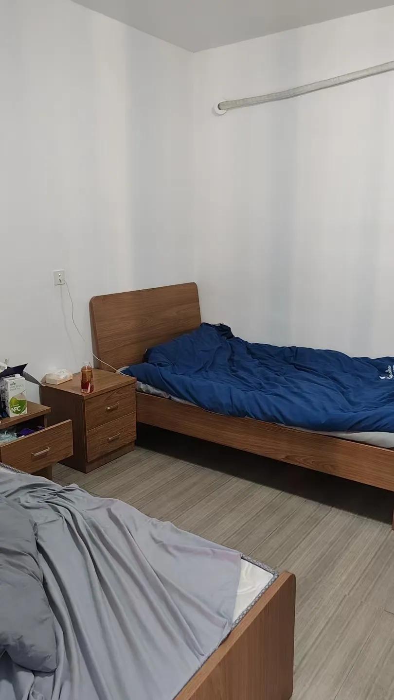 年纪轻轻就进厂打螺丝，这是躺平那还是不上进？

又一次的感慨，93年的我目前已在