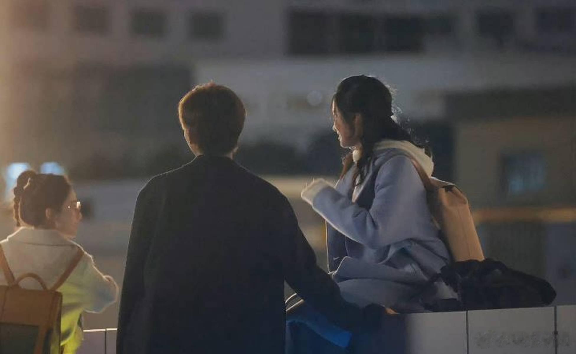 刘大锤曝张婧仪被陈飞宇分手后很伤心当年《点燃我温暖你》李峋与朱韵的宿命感戳中无数