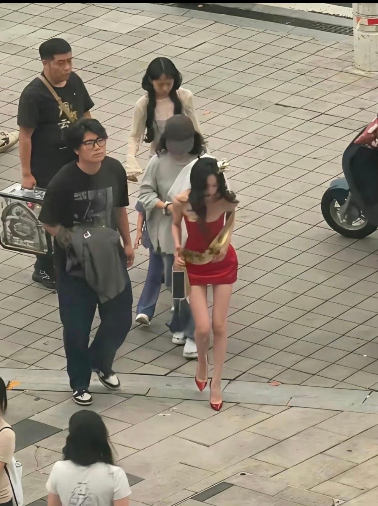 只有瘦到这种程度，上镜才刚刚好 