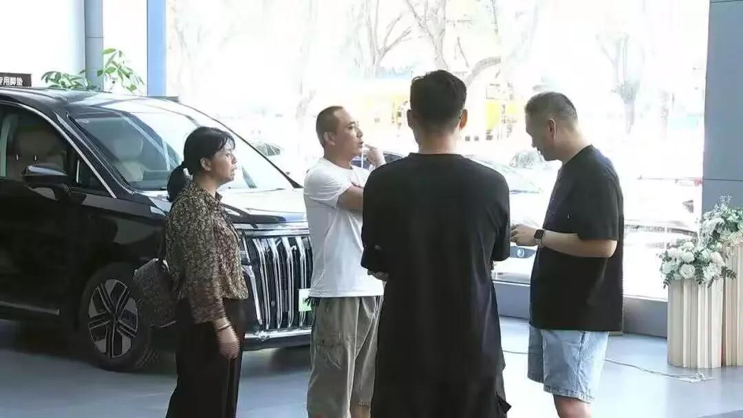 付了16万全款买车，合同签了，却提不了车！浙江凌师傅怎么也没想到，在正规4S店买