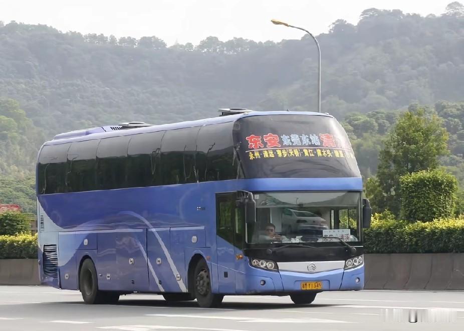 湖南永州市东安县曾经的省际长途线路，还有多少在跑？
省际线路:宁波、莆田、海口、