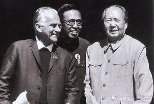 “这是一个严重的问题，不只是美国国内一千几百万的黑人受歧视的问题，在非洲、亚洲和