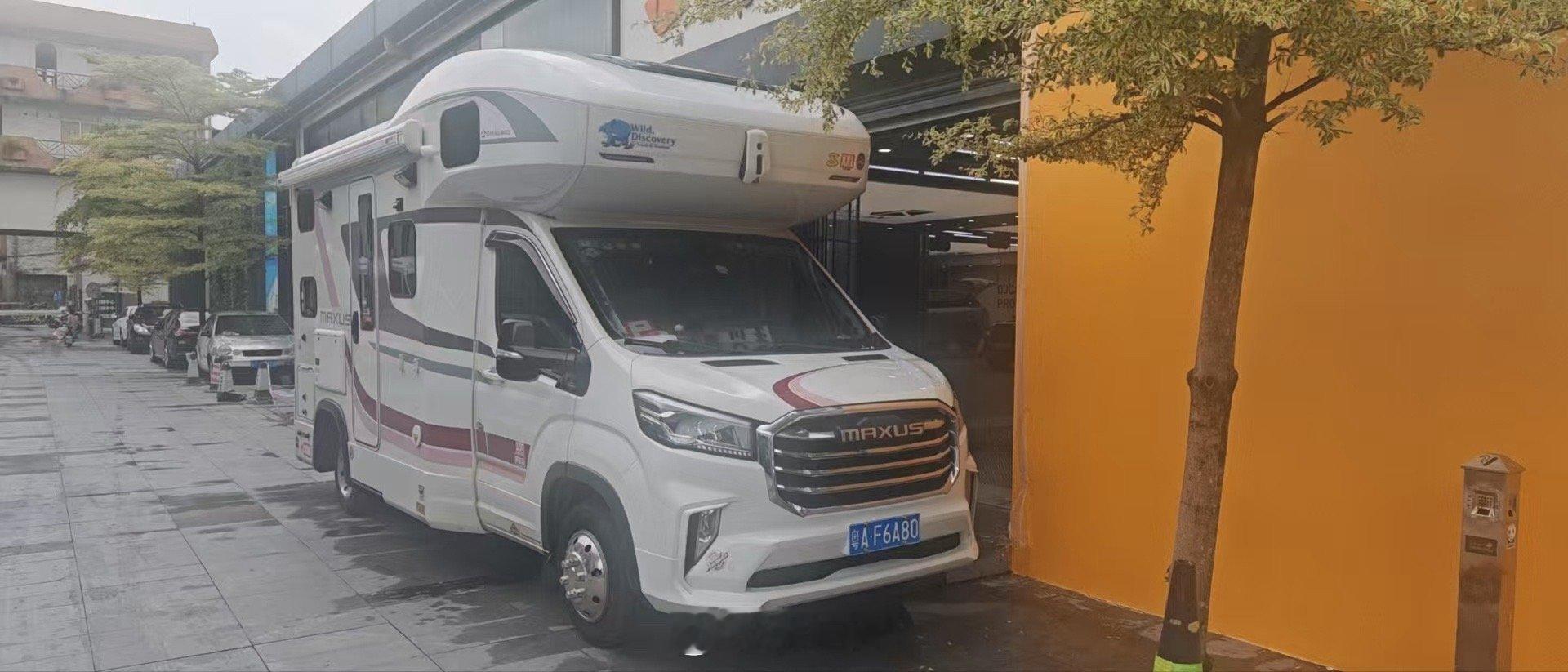 到家，洗车[奶牛猫][奶牛猫] ​​​