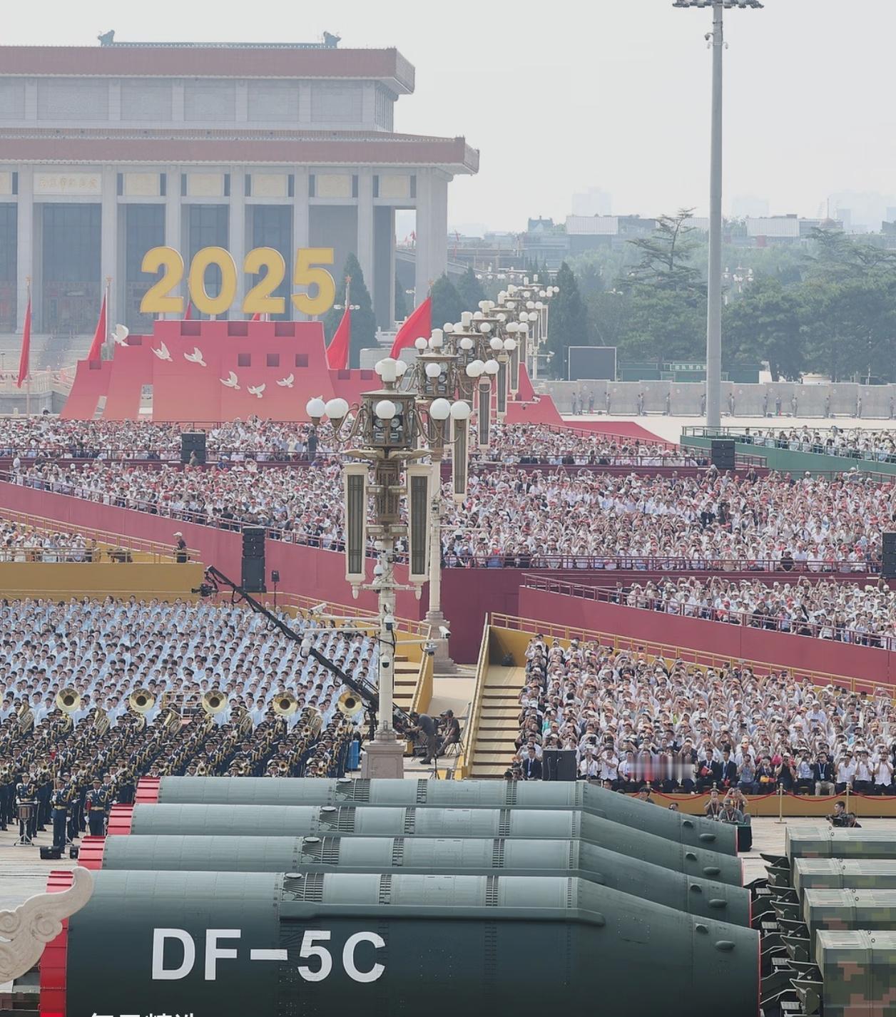 中国为何迟迟不武统台湾？美国专家的一席话，令全场鸦雀无声！
 
网上总有人问，既