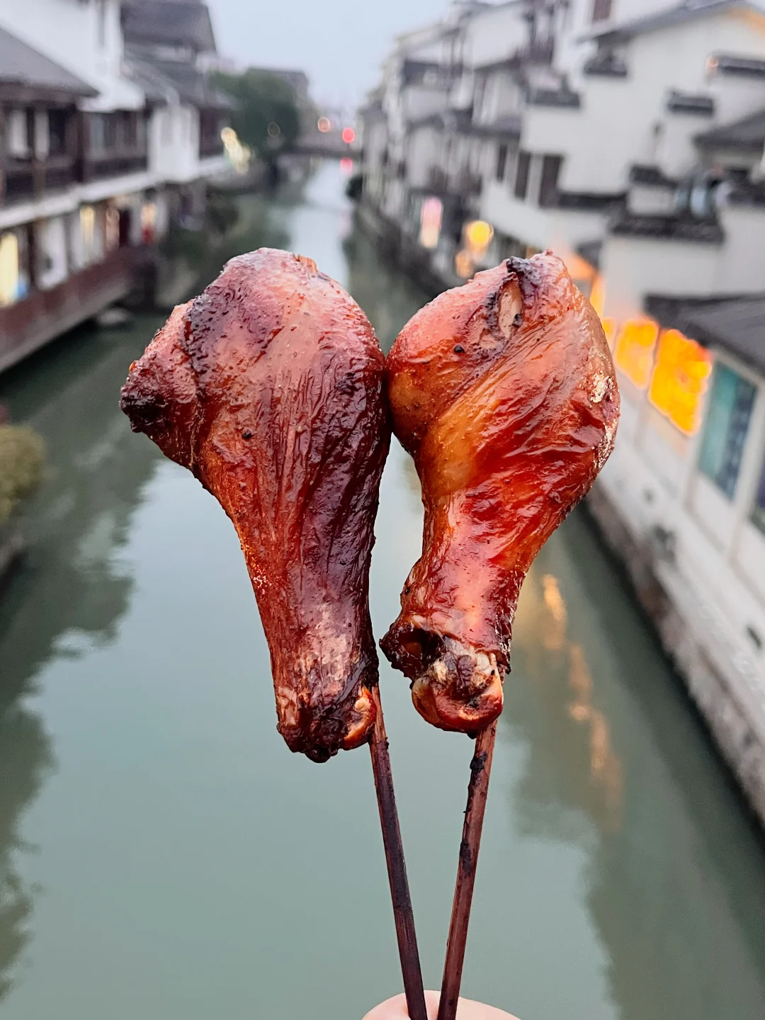 武汉街边的网络鸡腿果然与众不同
