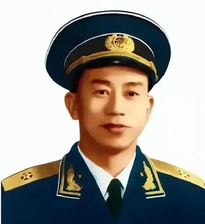 1943年春天，19岁的女译电员和一名男科长同去延安，但在路上，她发现这名男科长