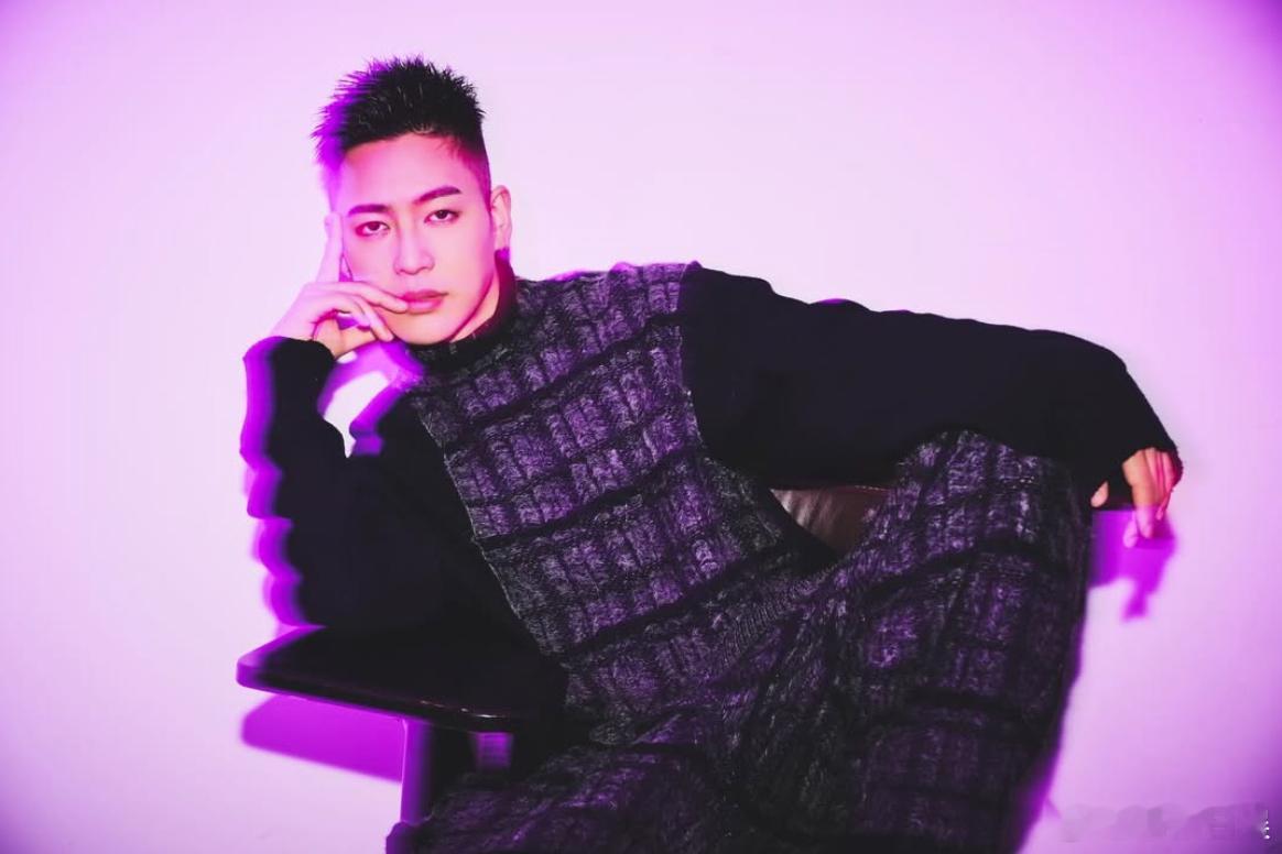 三山凌辉通过个人SNS宣布将以RYOKI MIYAMA名义作为个人歌手展开活动，