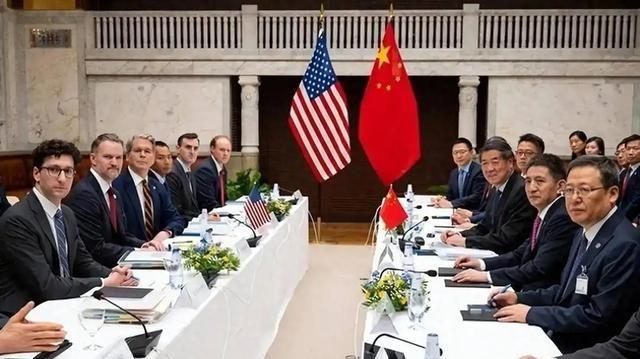 俄国人曾有句话，说得是真糙，但也是真的透彻。他说，要是中国真打起来了，想上来分一