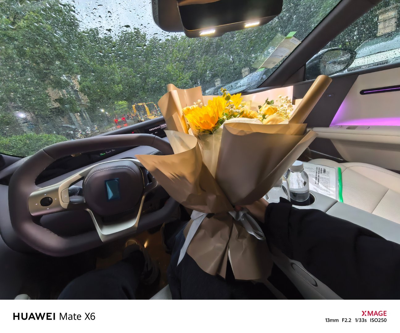 五一前忙疯了，我的阿维塔06T到了，提车都没时间，我就让塔子给我直接安排拖车上门