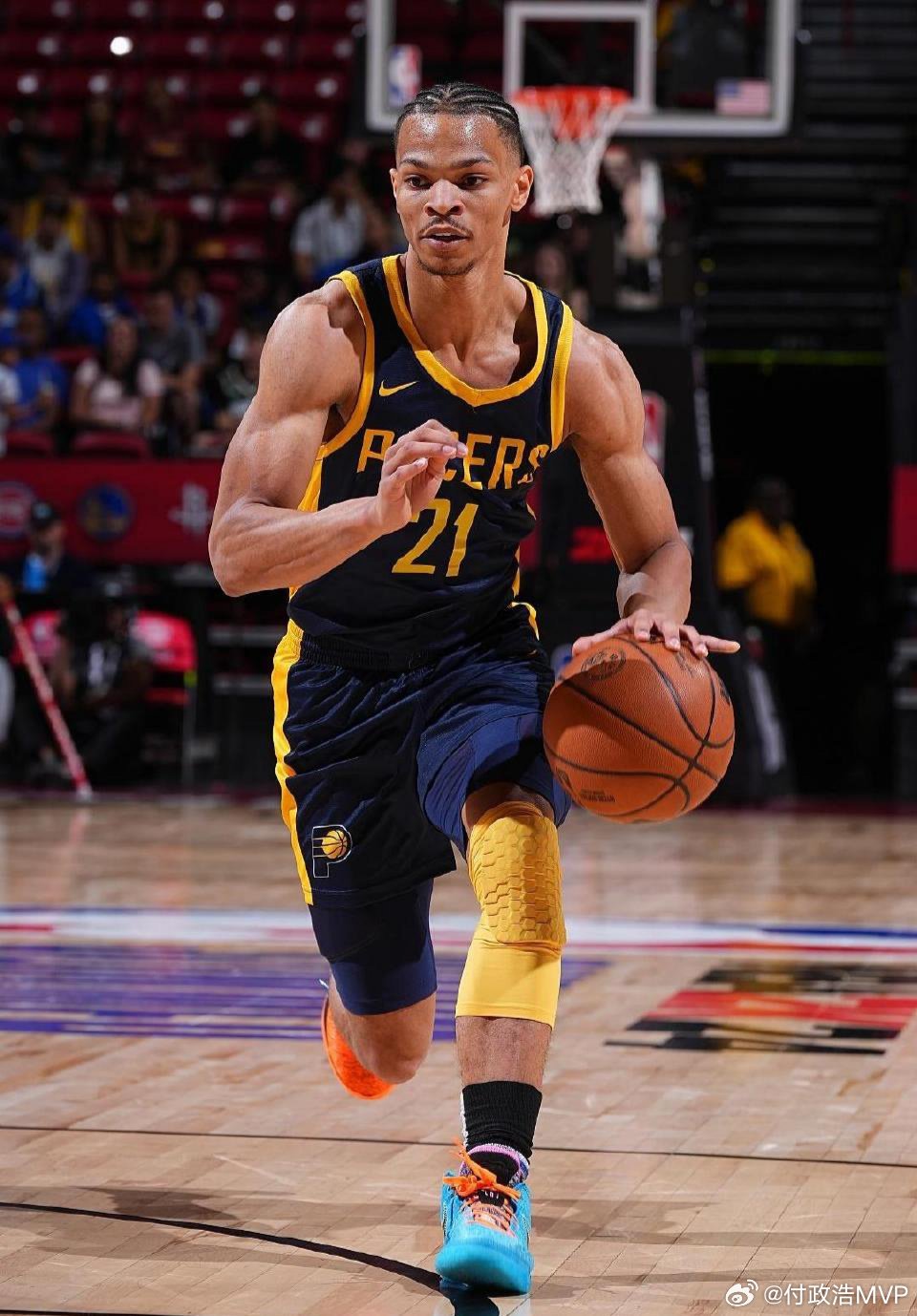 这位以赛亚-王真的有中国血统吗？单从面相和Isaiah Wong这个名字来看，真