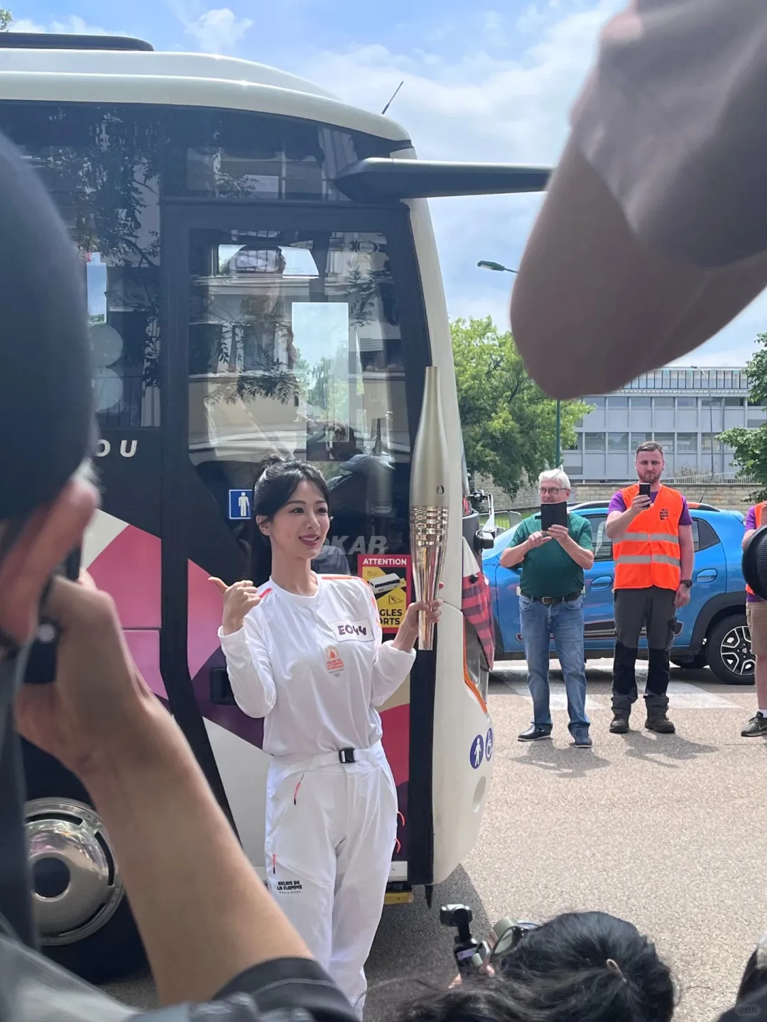 杨紫奥运火炬手好美，姐姐跑的好快