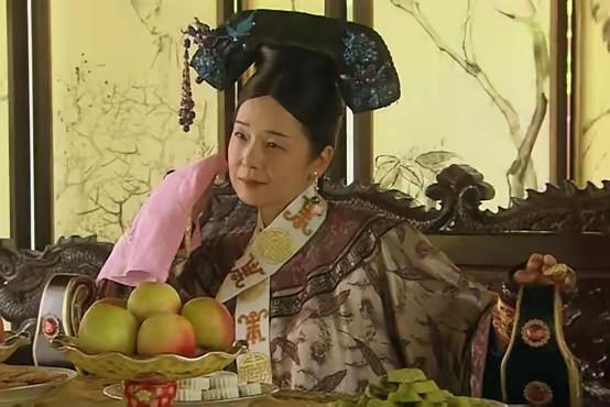 曾经为慈禧作画的女画家卡尔，在见过70多岁的慈禧之后惊为天人，直言慈禧看起来只有