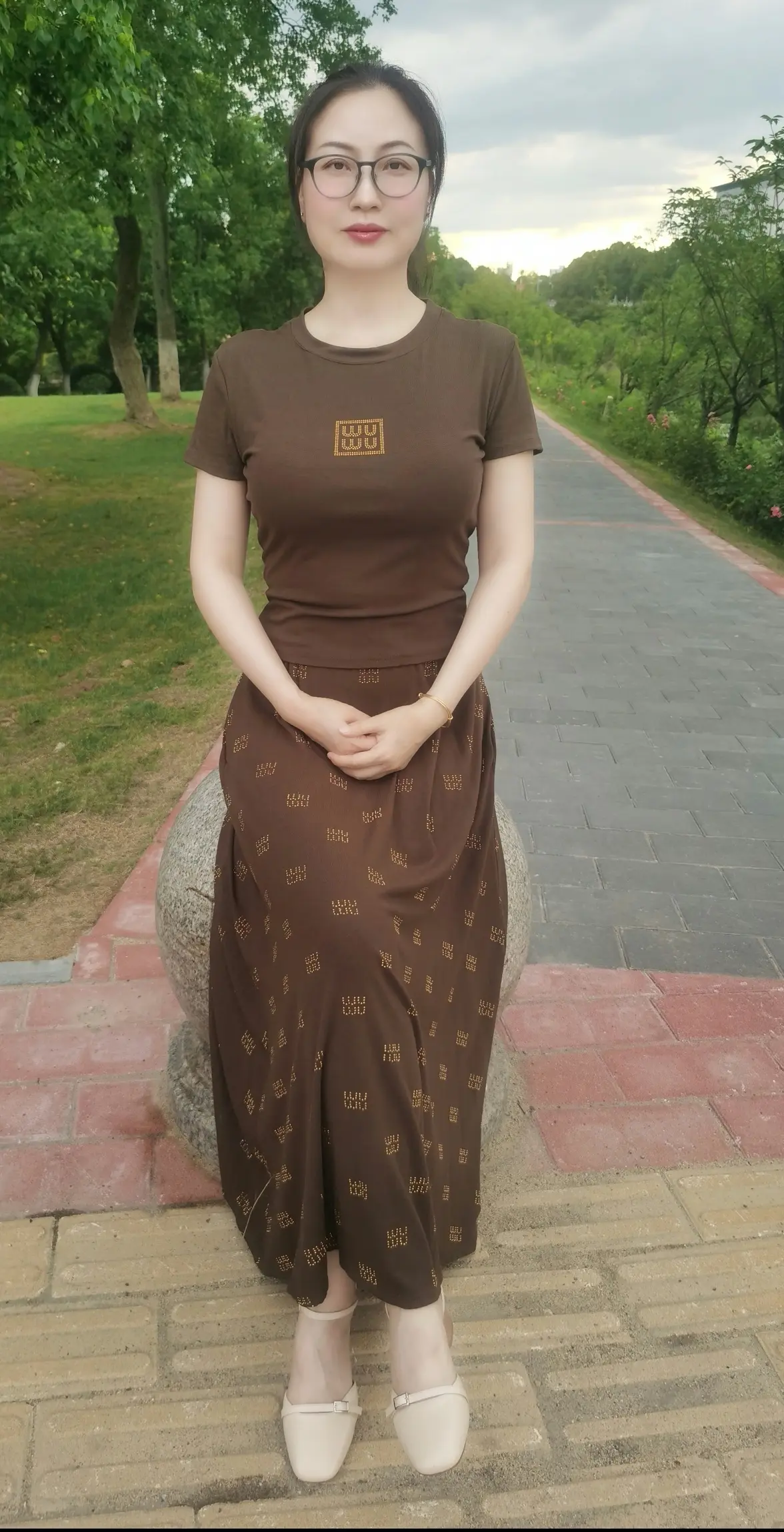 上个班别人看不上你 无所吊畏，别人不想跟你打招呼 无所吊畏，别人在背后...