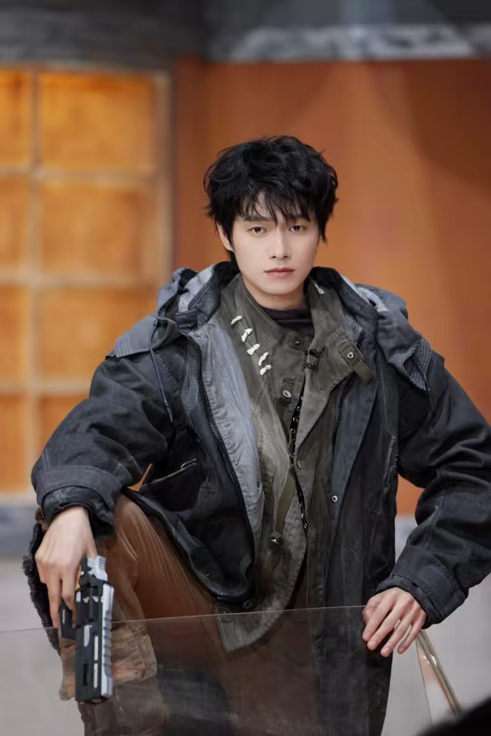 觉得自己压力大可以看看魏大勋压力大到失眠？来看委屈勋侦探在线受难！全程被针对被欺