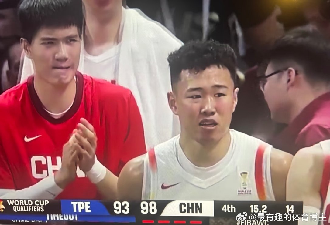 哈哈哈哈小贺丑萌丑萌的，真可爱 