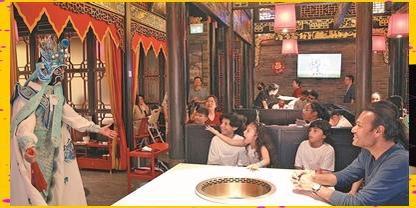 中国餐馆征服迪拜柏林曼谷！从火锅到烤鸭，海外中餐玩出“新花样”，中国味道香飘世界