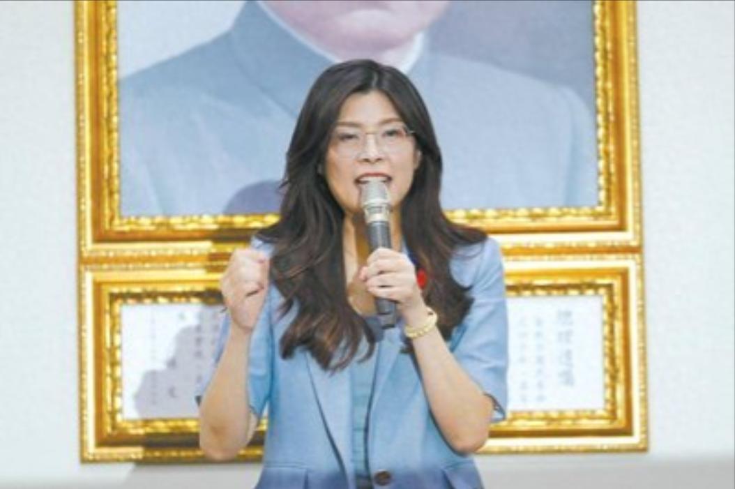 /前有江启臣挖坑，后有朱立伦埋雷，都想炸死郑丽文，结果郑丽文神破局。

2025