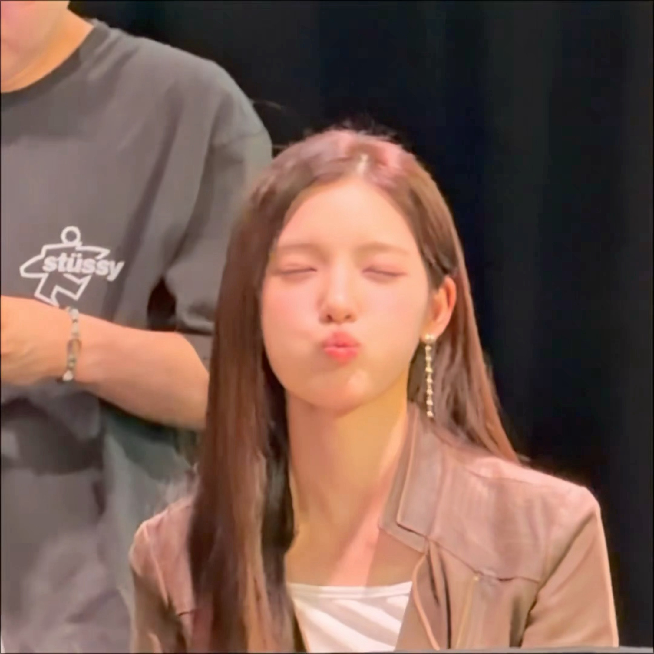 接受河河大大的亲亲吧！.jetaimejiwoo ​​​
