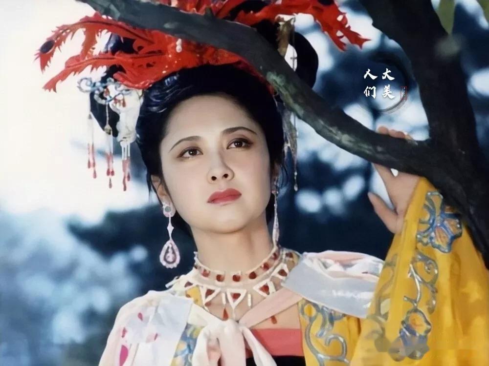 无儿无女的10位老牌女神[流泪]

第1，巩俐

第2，朱琳（西游记女儿国国王扮