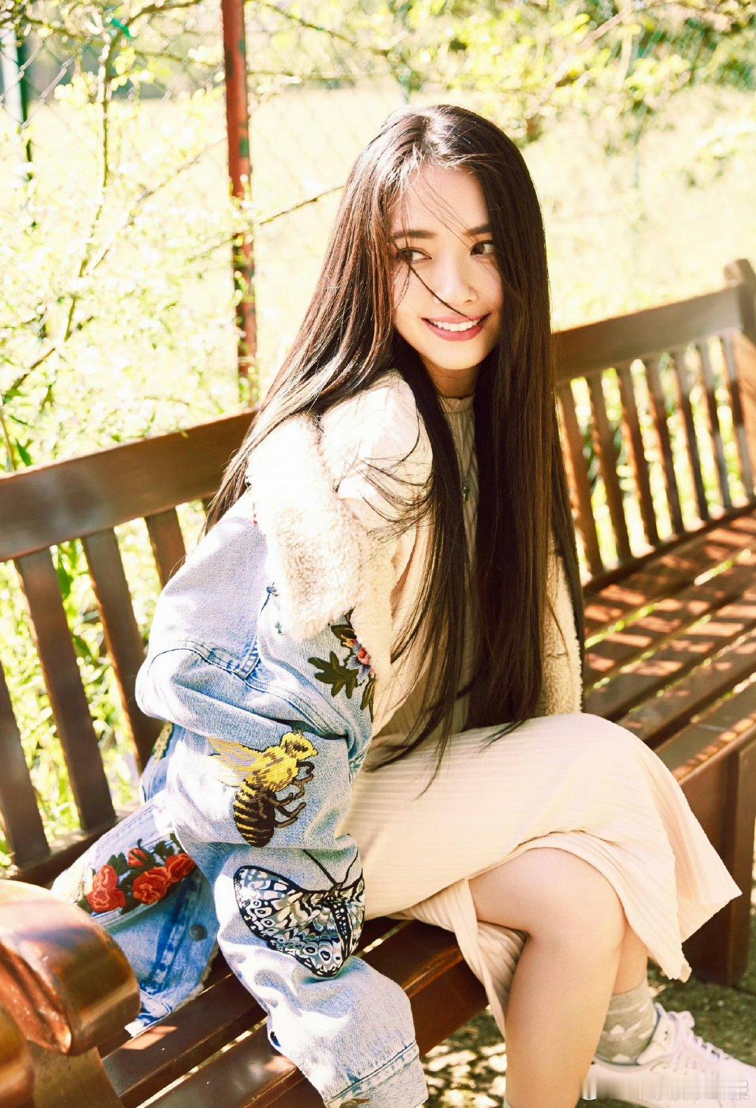 感觉郭碧婷在自己的婚姻里躺平了郭碧婷说不排斥爱情变亲情，反而享受这种状态，这哪是