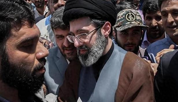 伊朗最高领袖发声了！直接扔出两个“王炸”！

当地时间4月5日，伊朗最高领袖外事