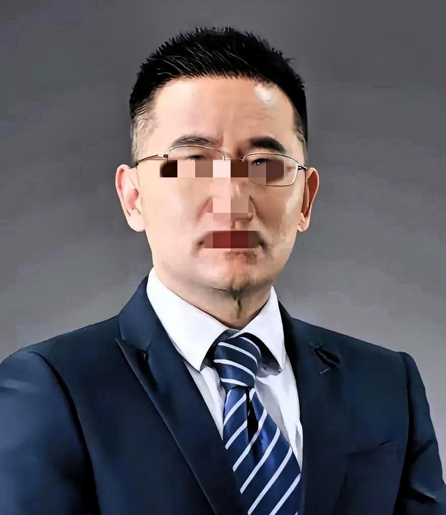 这真是典型的“按下葫芦浮起瓢”。

本来以为处理了祖院长和曾医生，这件事就能翻篇