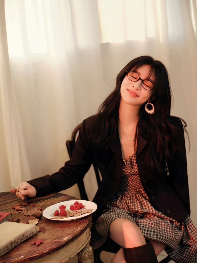 杨紫豹纹眼镜杨紫复古眼镜造型杨紫豹纹眼镜击中我 