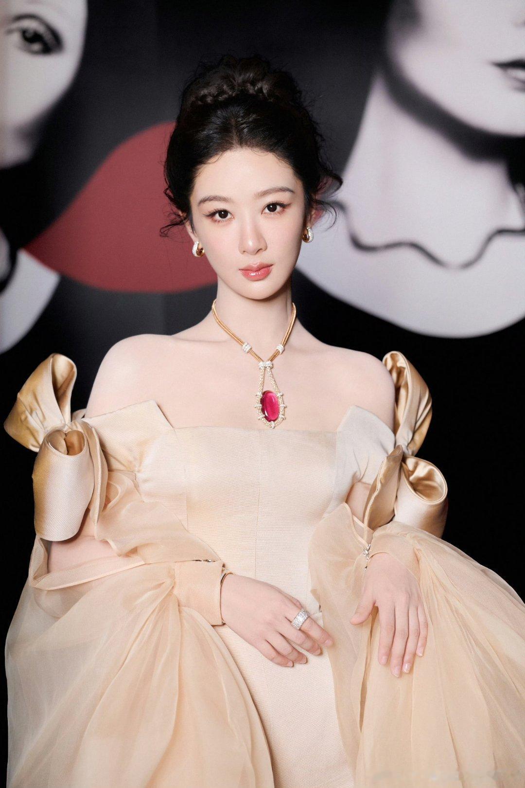 杨紫下一站参加白玉兰期待