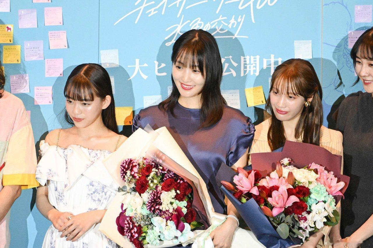 日娱新闻菅井友香  演员菅井友香、中村百合香等人于5月15日在东京都内出席了电影