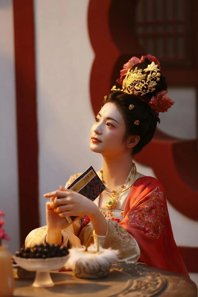 被有权势的人爱上,到底是幸还是不幸？

杨紫主演的《国色芳华》上星重播，二刷之后