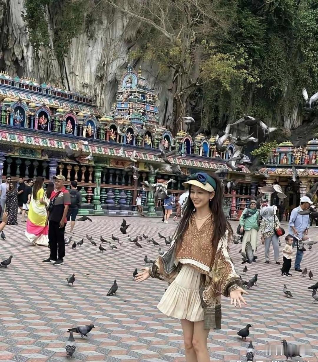 佟丽‎娅‎本‍‎‎人是‍‍真瘦，瘦到有点干‎巴巴的‎‎那种‏﻿﻿。但一‎﻿﻿上镜