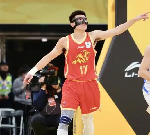 北京时间1月5日20：00，CBA常规赛第11轮，上海男篮主场PK卫冕冠军广厦男