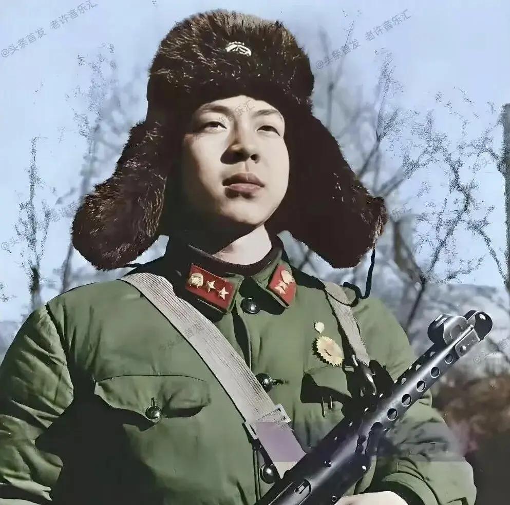 回望岁月，是什么搭建起宏大的三观拼图？
 
于我而言，完整牢固的精神三观，是由一