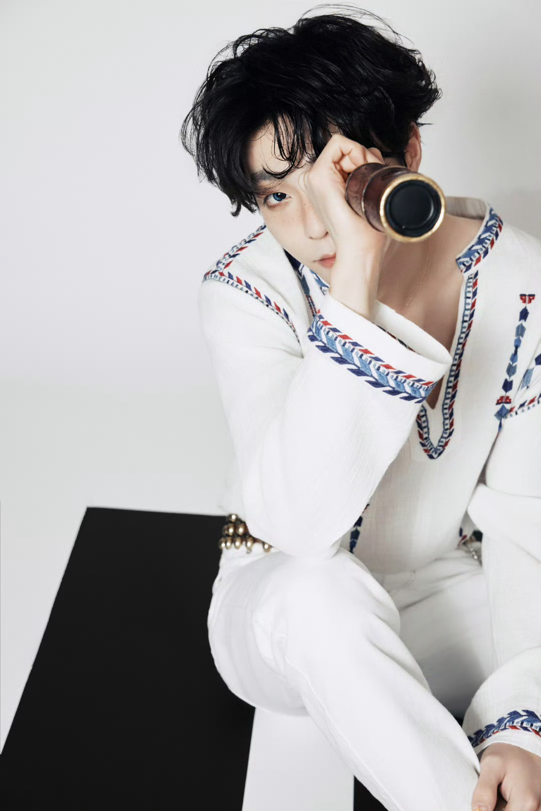 春风十里不如你，夏阳灿烂不如你，秋叶纷飞不如你，冬雪冰挂不如你，与我而言你是春夏