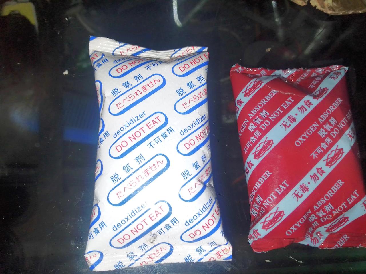 现在很多食品、干货里面都有很重的所谓干燥剂，我是真的搞不明白，这种除了增加重量，