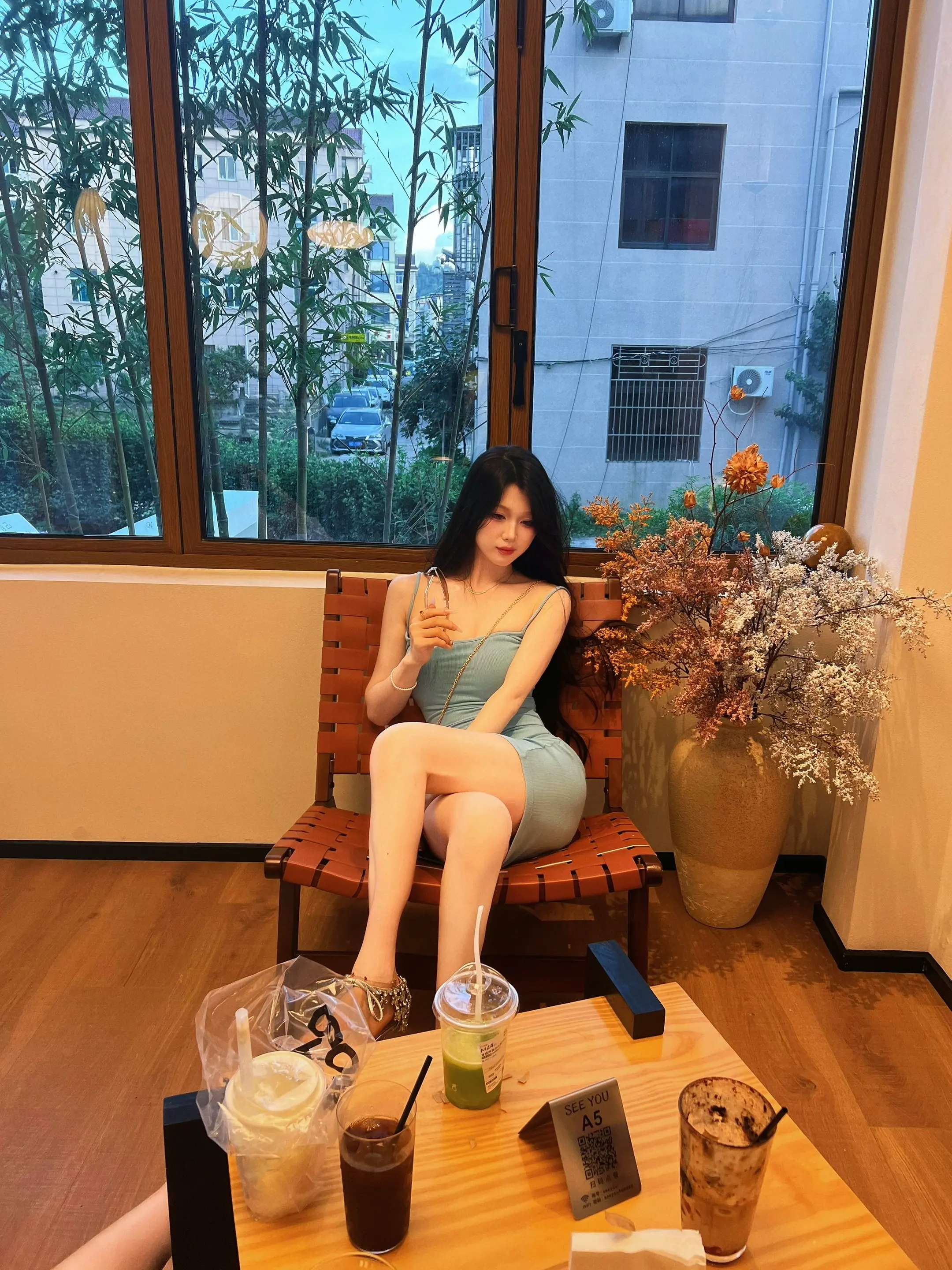 听我的 男的上男厕所🚹 ，女的上女厕所