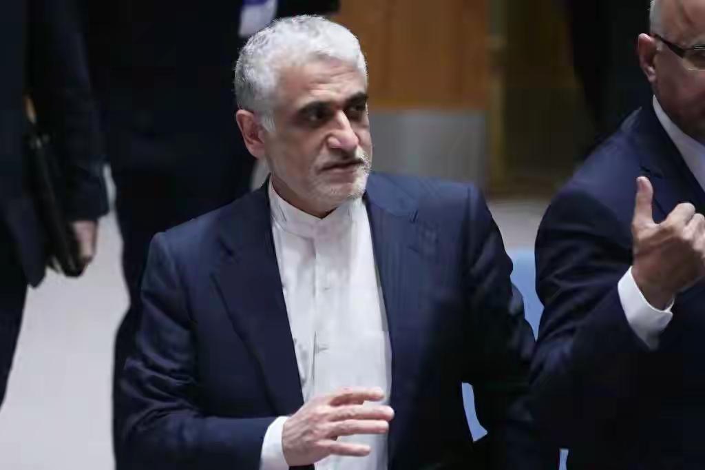 特朗普重大让步！伊朗：同意暂停军事战斗，并开出谈判新条件
俄罗斯方面21日有消息