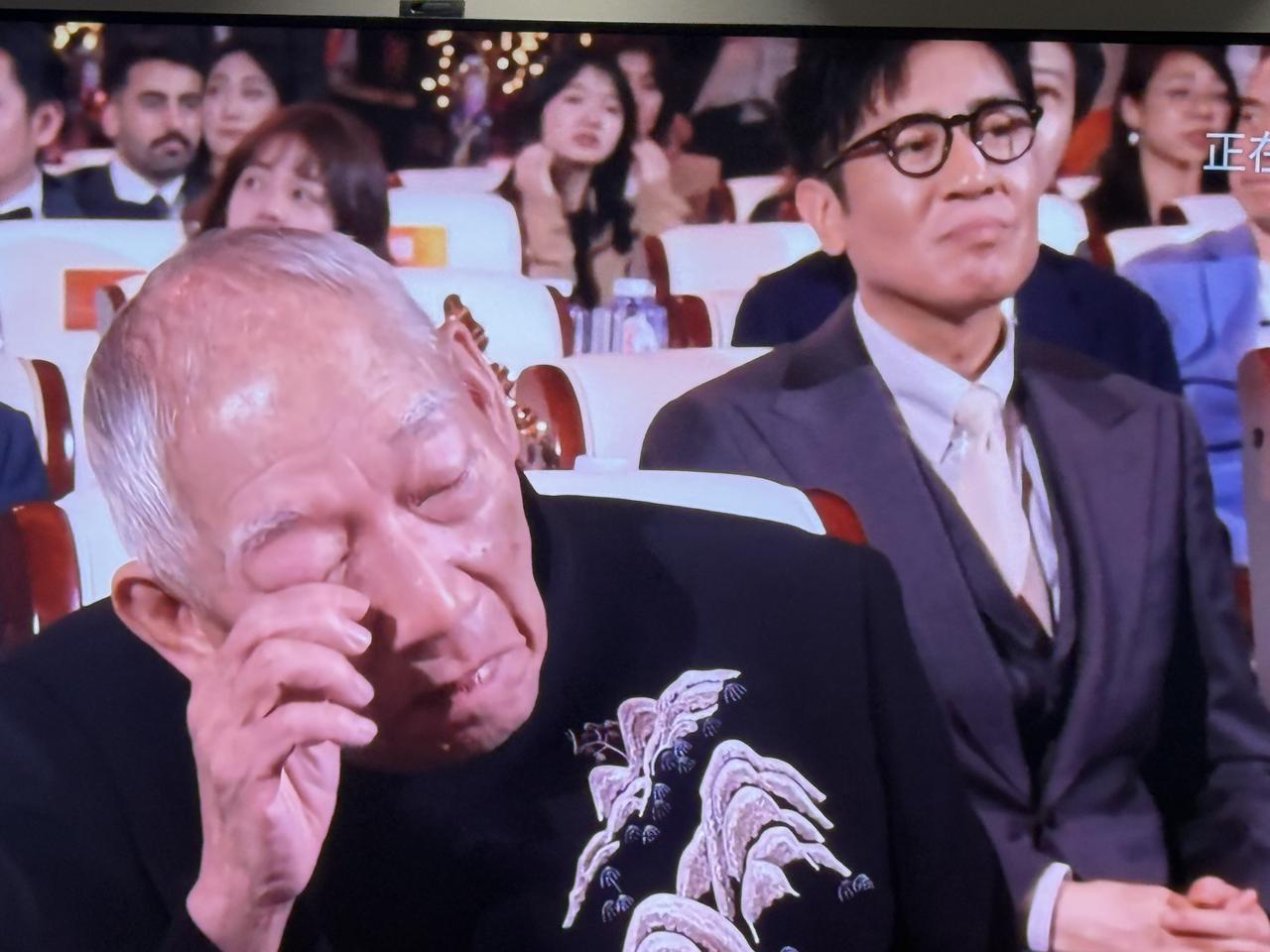 快讯！恭喜袁和平获得终身成就奖！全场起立为他致敬！
2026年第16届北京国际电