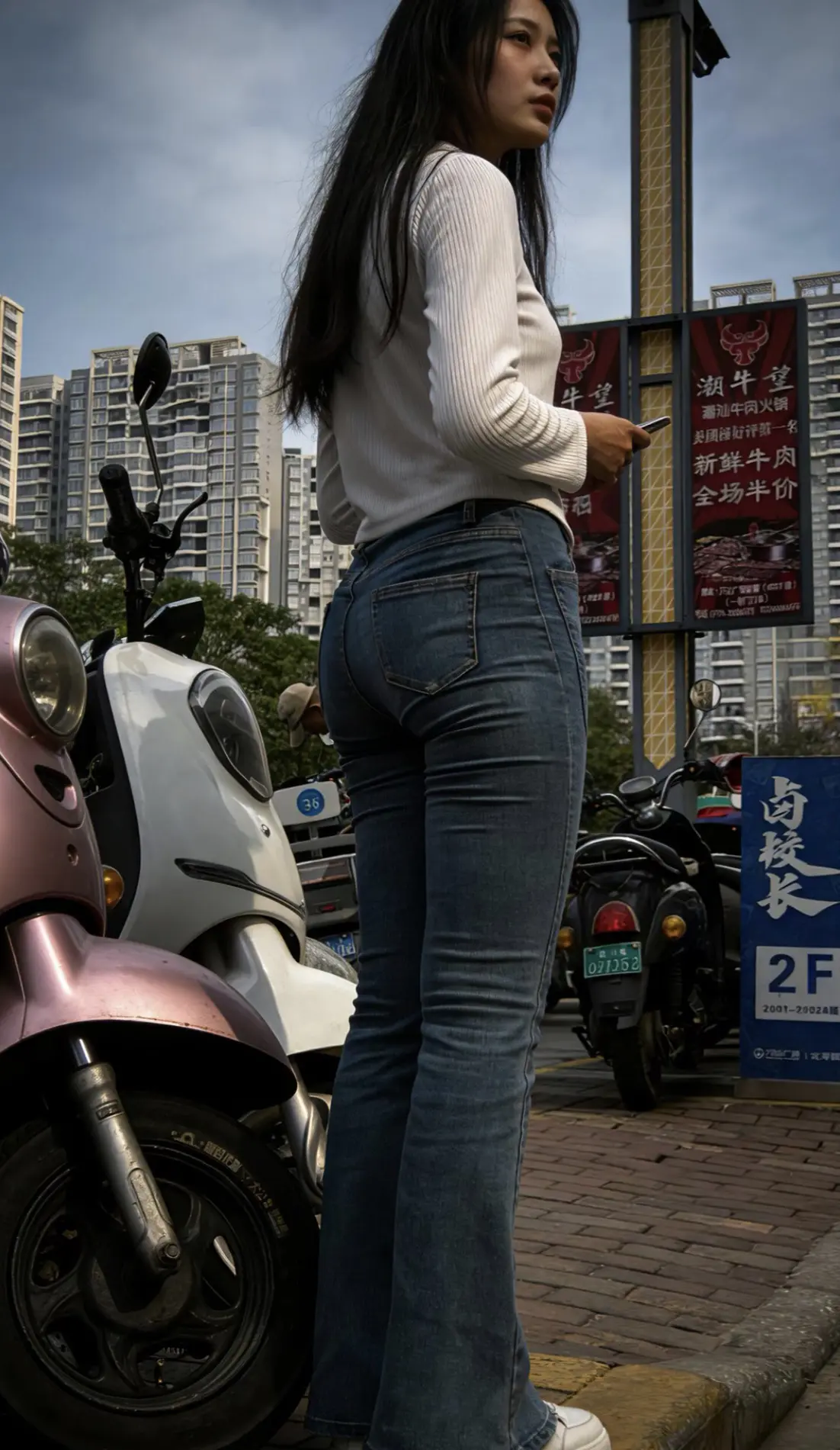 小小的圈子，淡淡的生活，年纪到了已经没兴趣争辩什么。现在的态度，更多的...