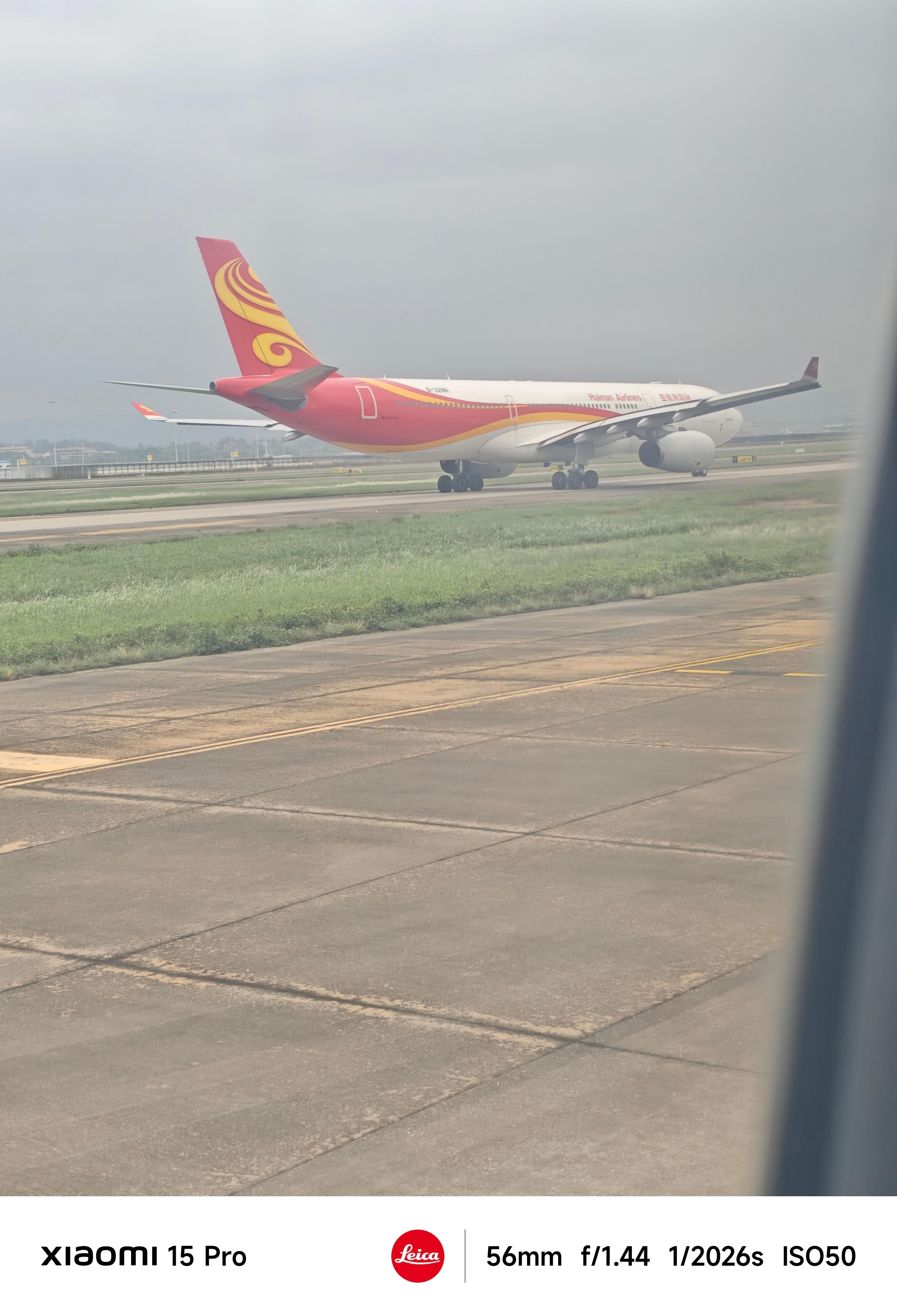 最近国产新能源车发布会太多，价格更是一个比一个低，各种路虎揽胜都出来了，这样的现