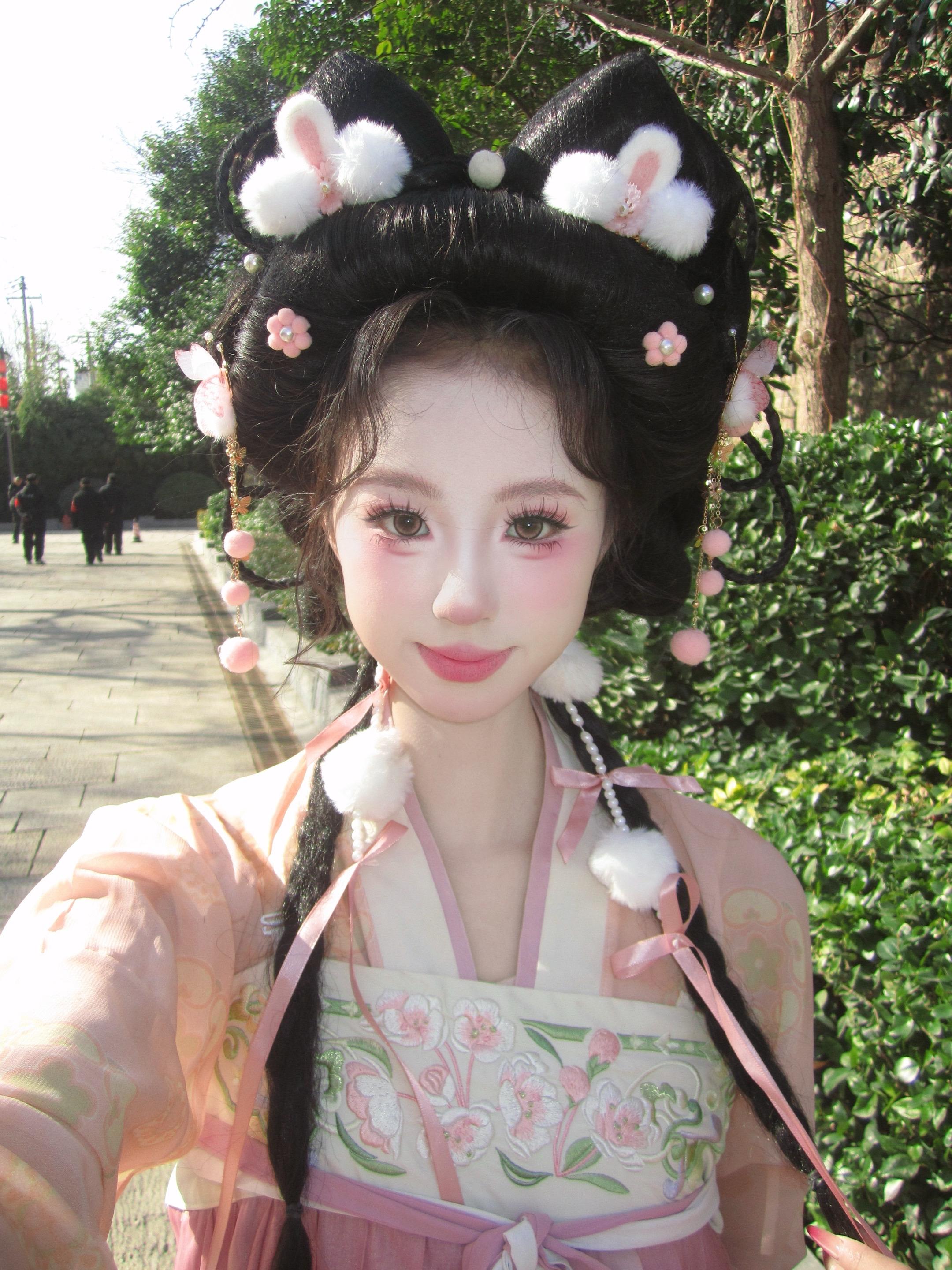 遇见你的眉眼 如清风明月