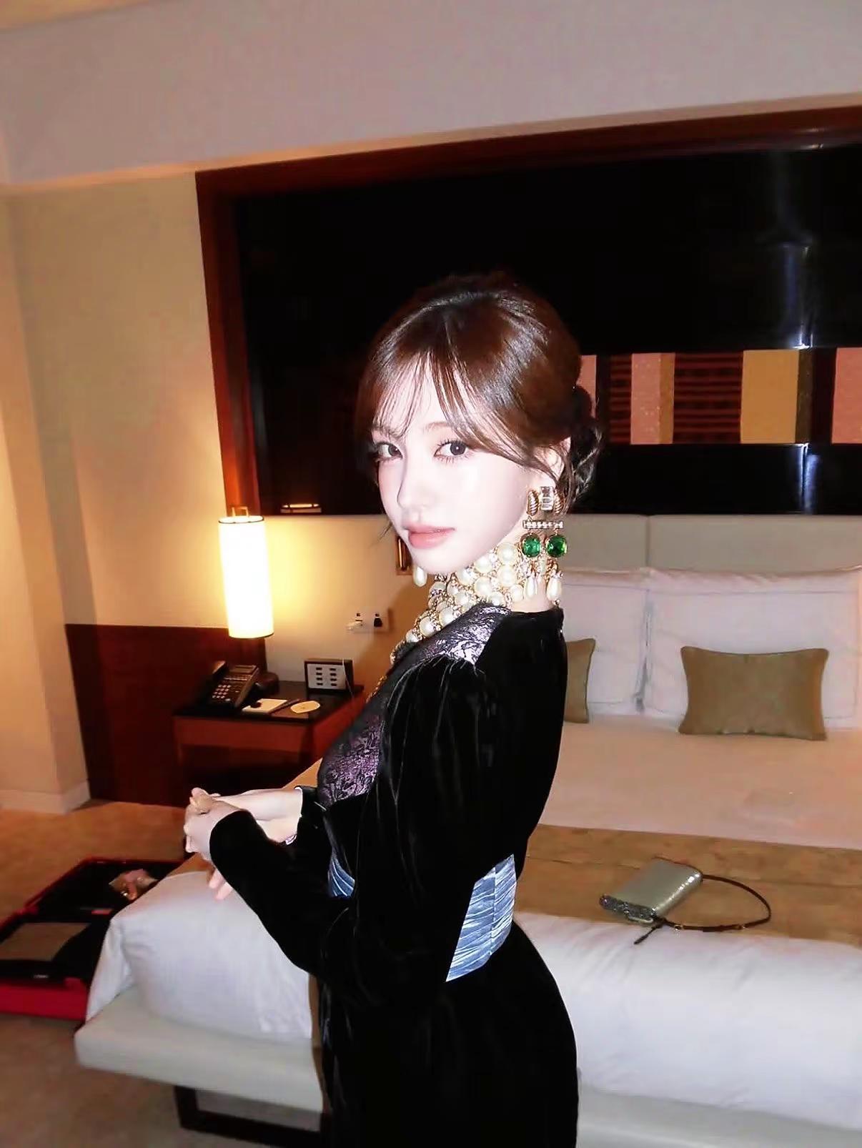 liz8.30ins更新。liz 金志垣 济州岛爱猫人士 ins