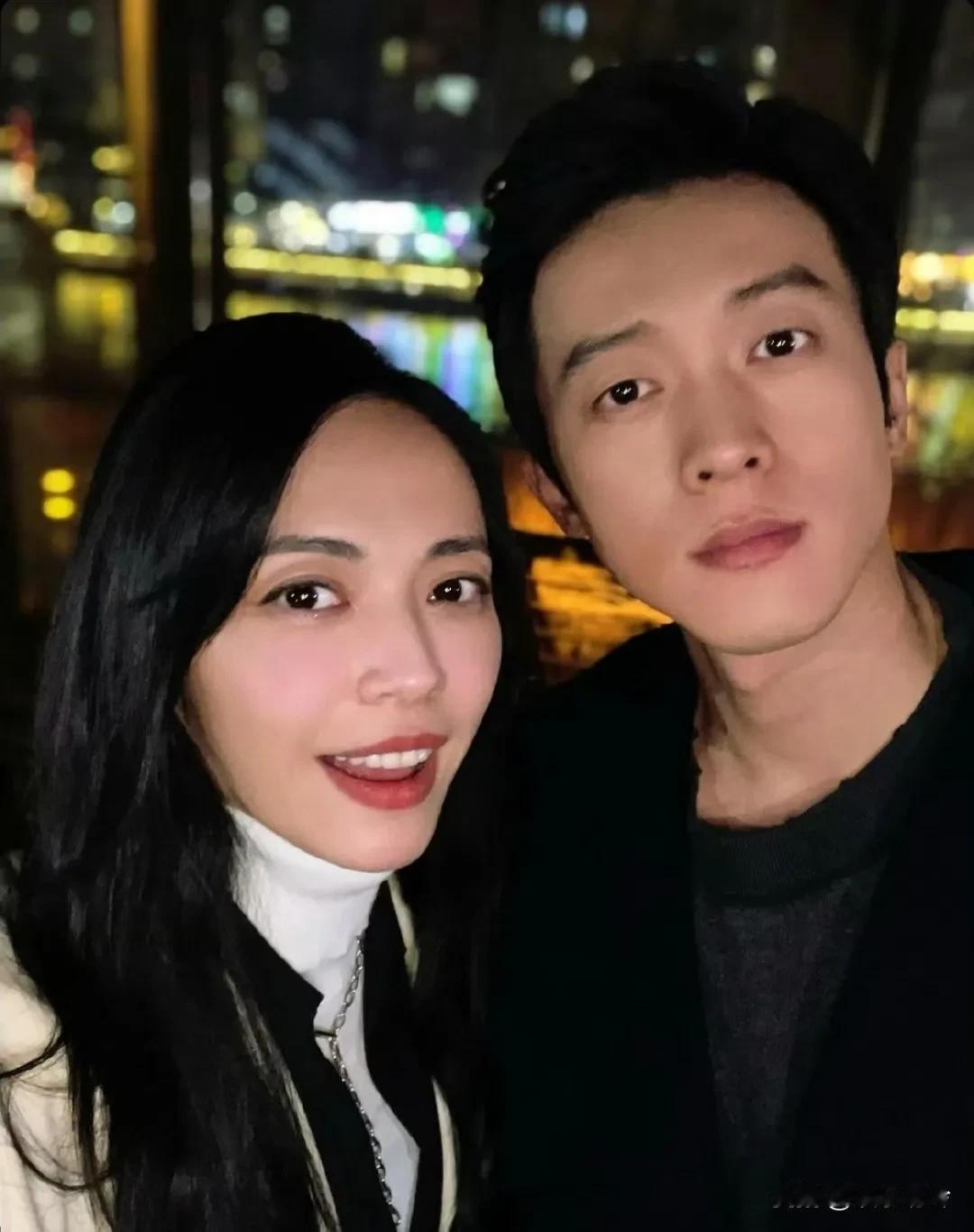 姚晨又有大瓜了，最新消息是姚晨的新男友是侯雯元，也就是钟楚曦的前男友，侯雯元和钟