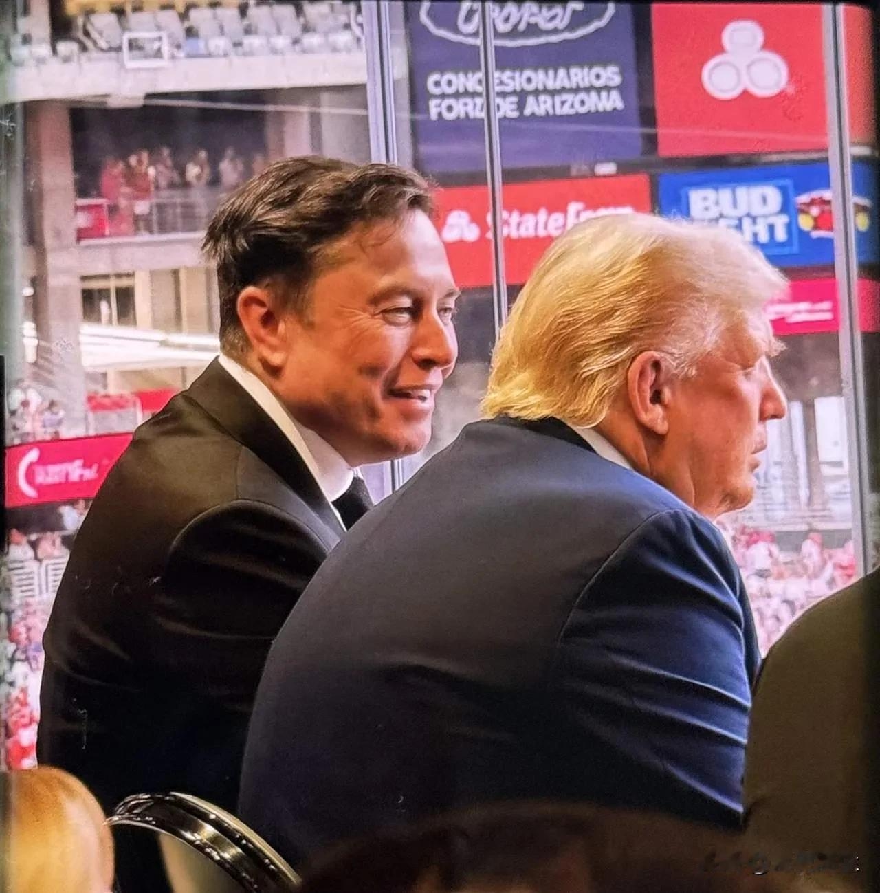 马斯克的星链在全国各地上空“打卡”的同时，不得不想到他的一个重要经济来源特斯拉在